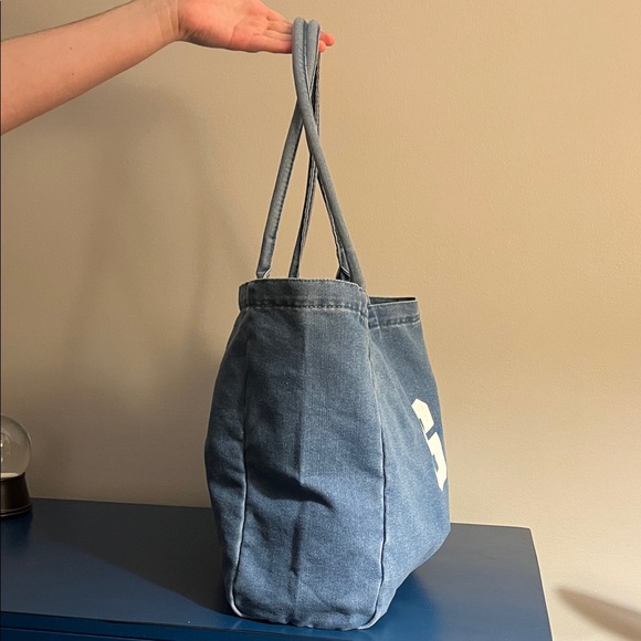 GAP Denim Blue Carryall Tote - Picture 4 of 4